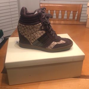 coach logo platform sneaker